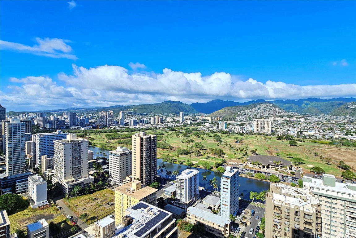 Waikiki Banyan Condominium