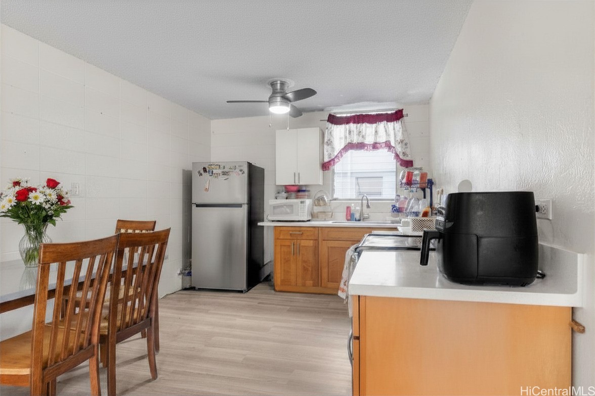 94-011 Waipahu Street D214