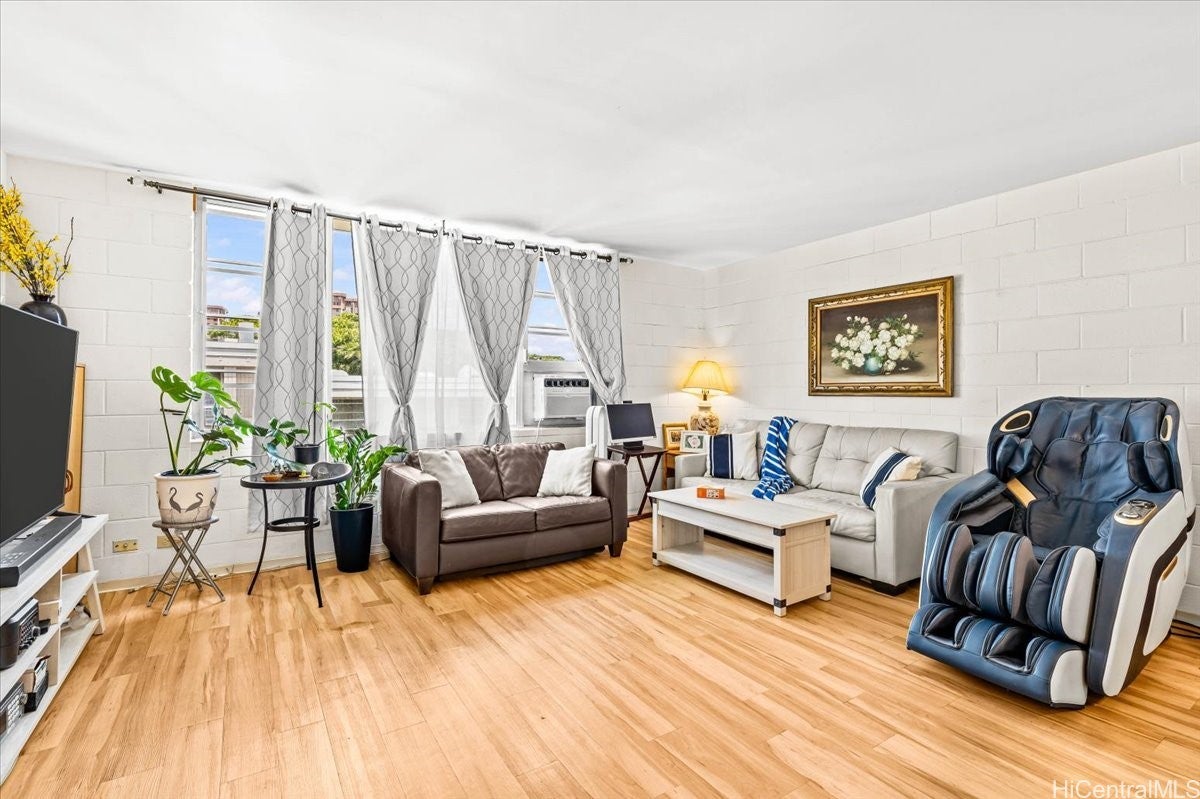 98-1032 Moanalua Road 3-305