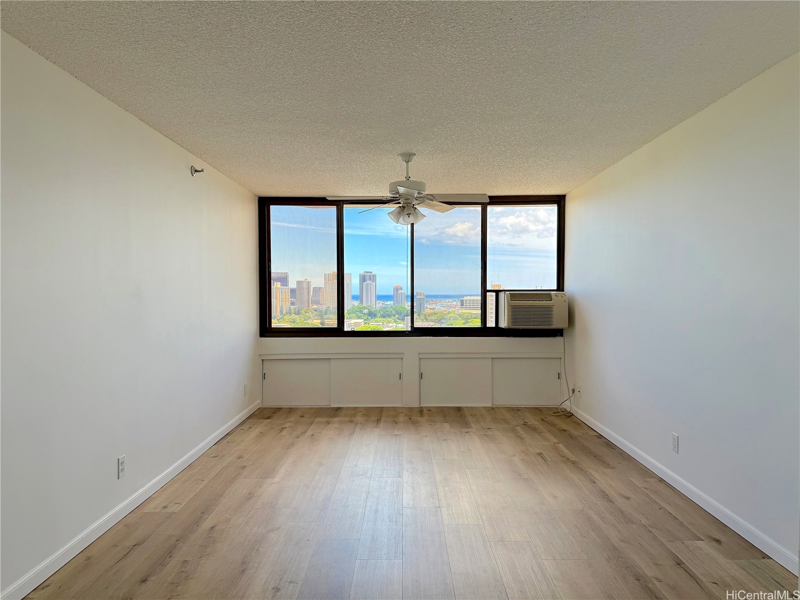 2040 Nuuanu Avenue 1103