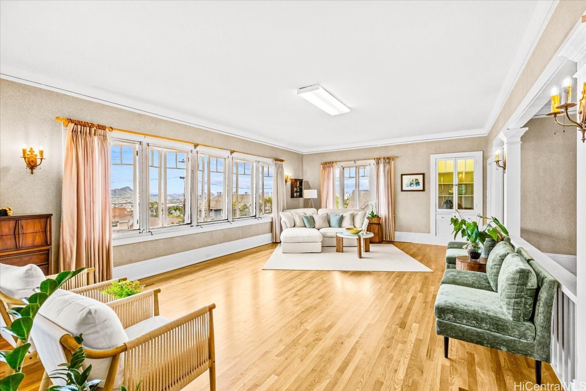 2618 Ferdinand Avenue