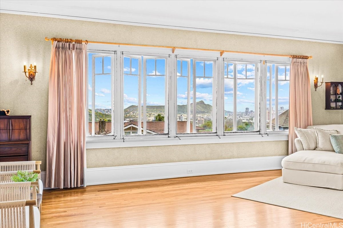 2618 Ferdinand Avenue