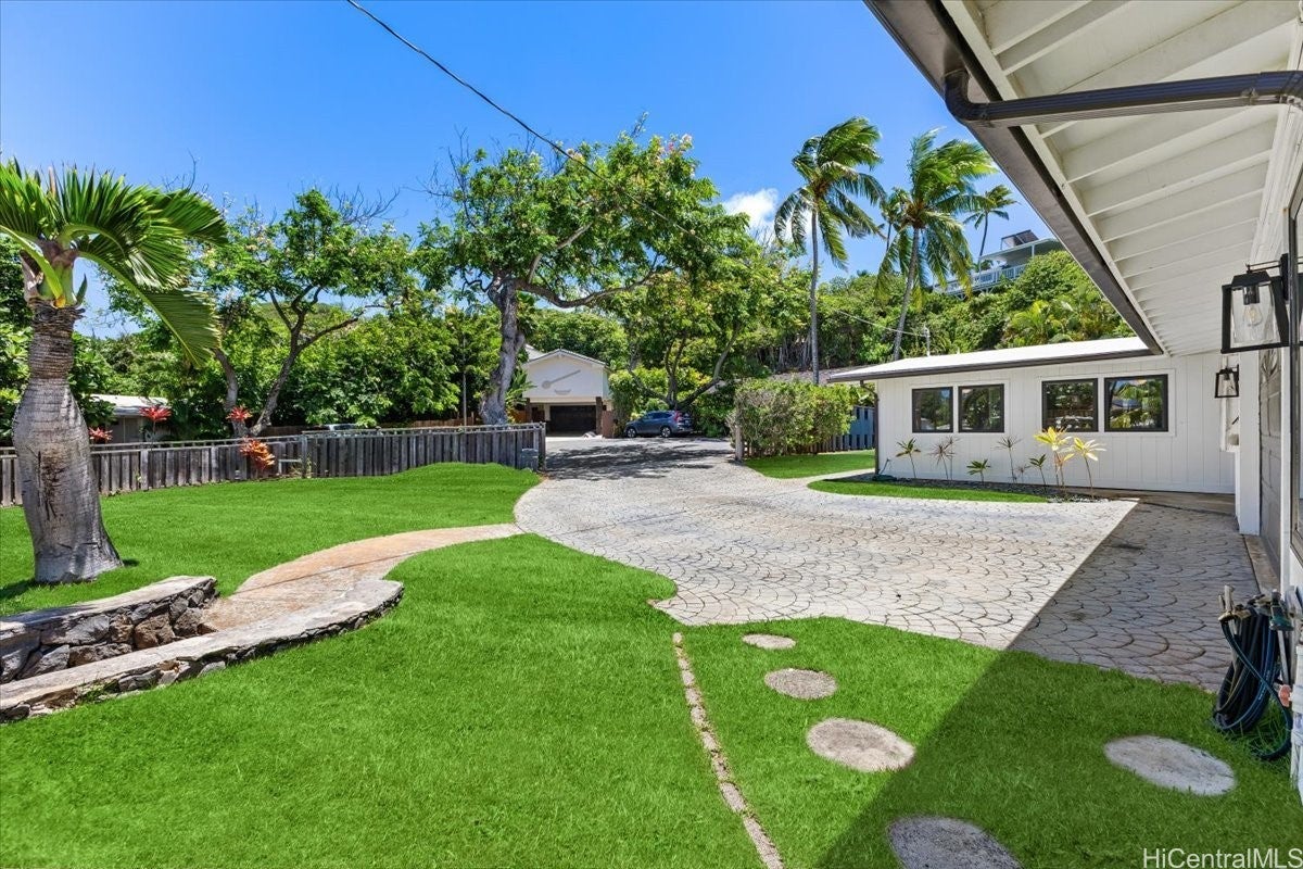 151 Alala Road