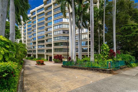 Photo of 1525 Wilder Avenue #207, Honolulu, HI 96822 (MLS # 202614080)