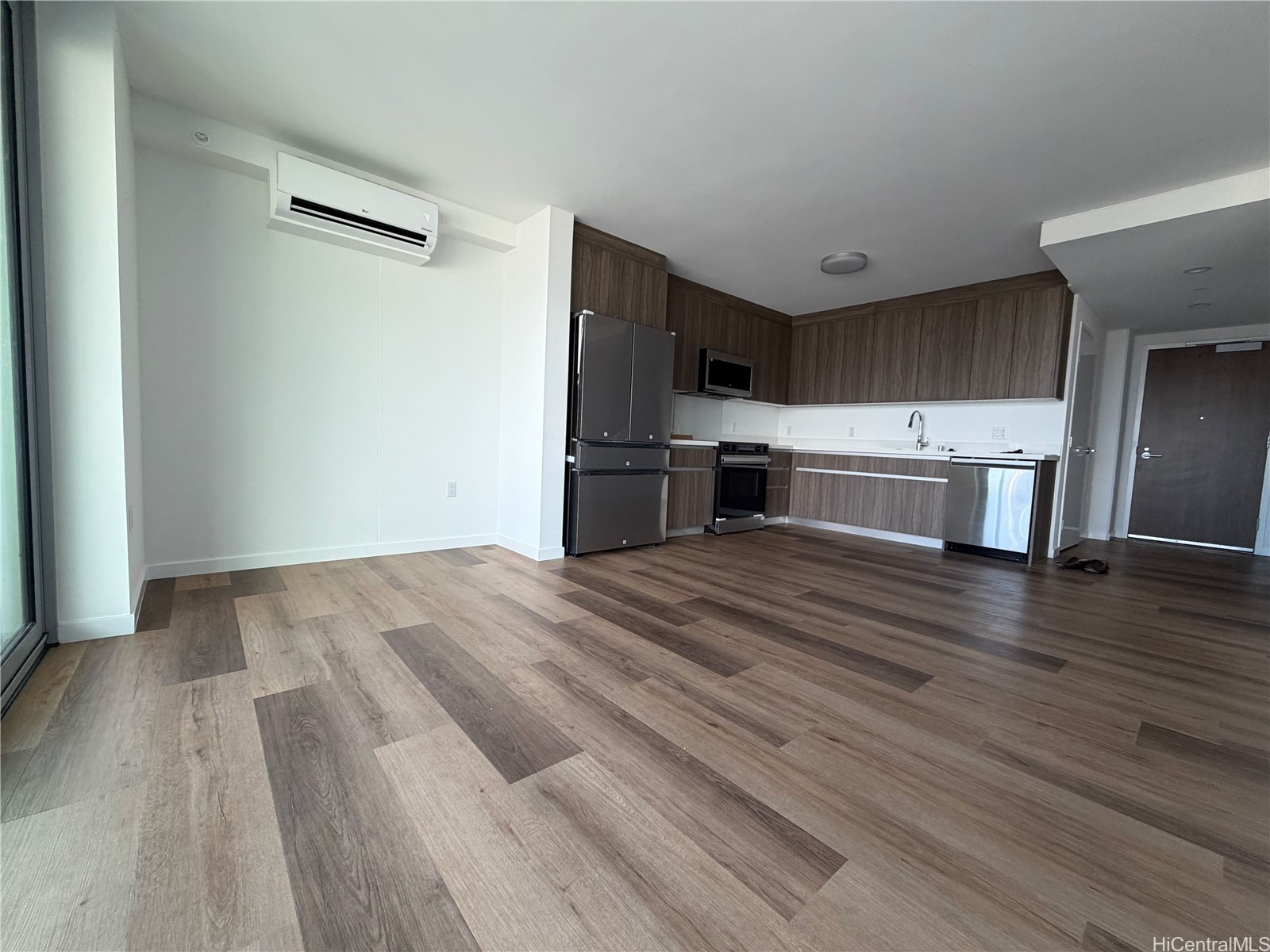 1515 Liona Street 3207