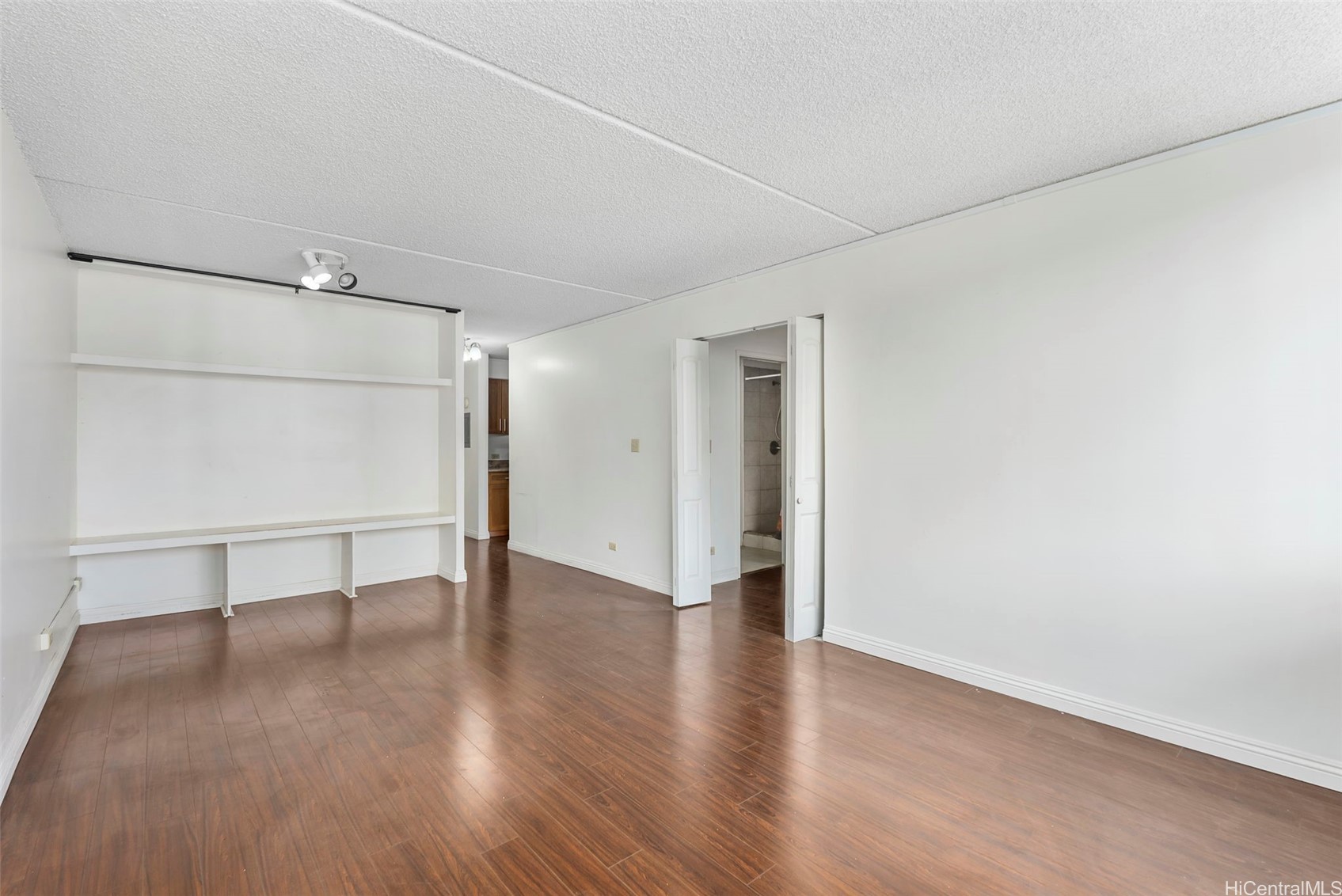 2029 Nuuanu Avenue 1105