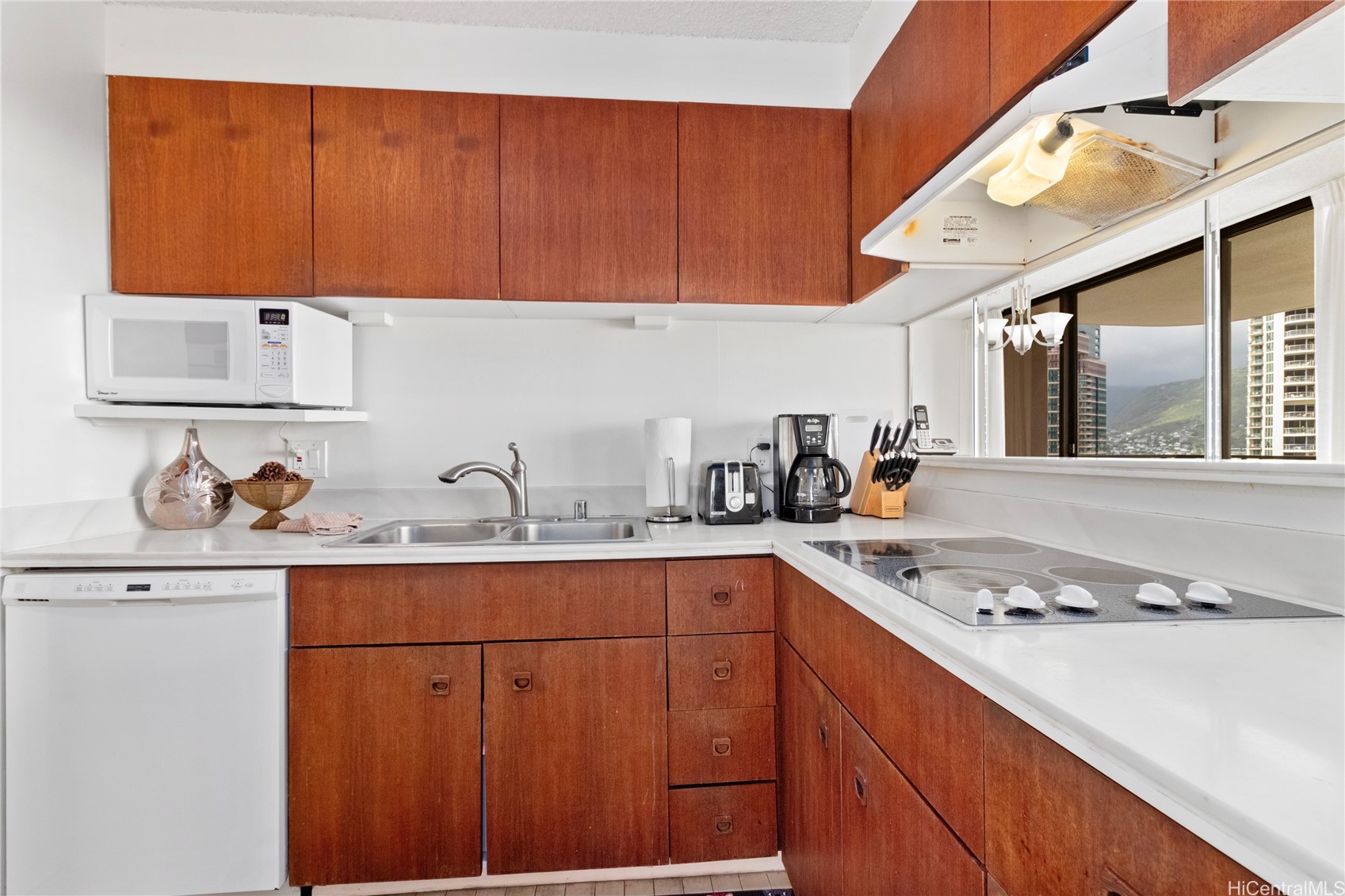 1910 Ala Moana Boulevard 19D