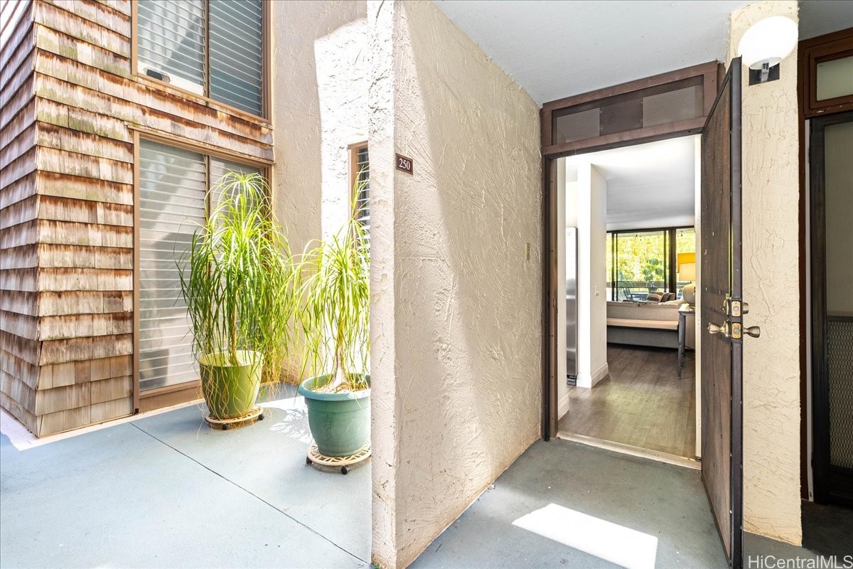 1015 Aoloa Place 250