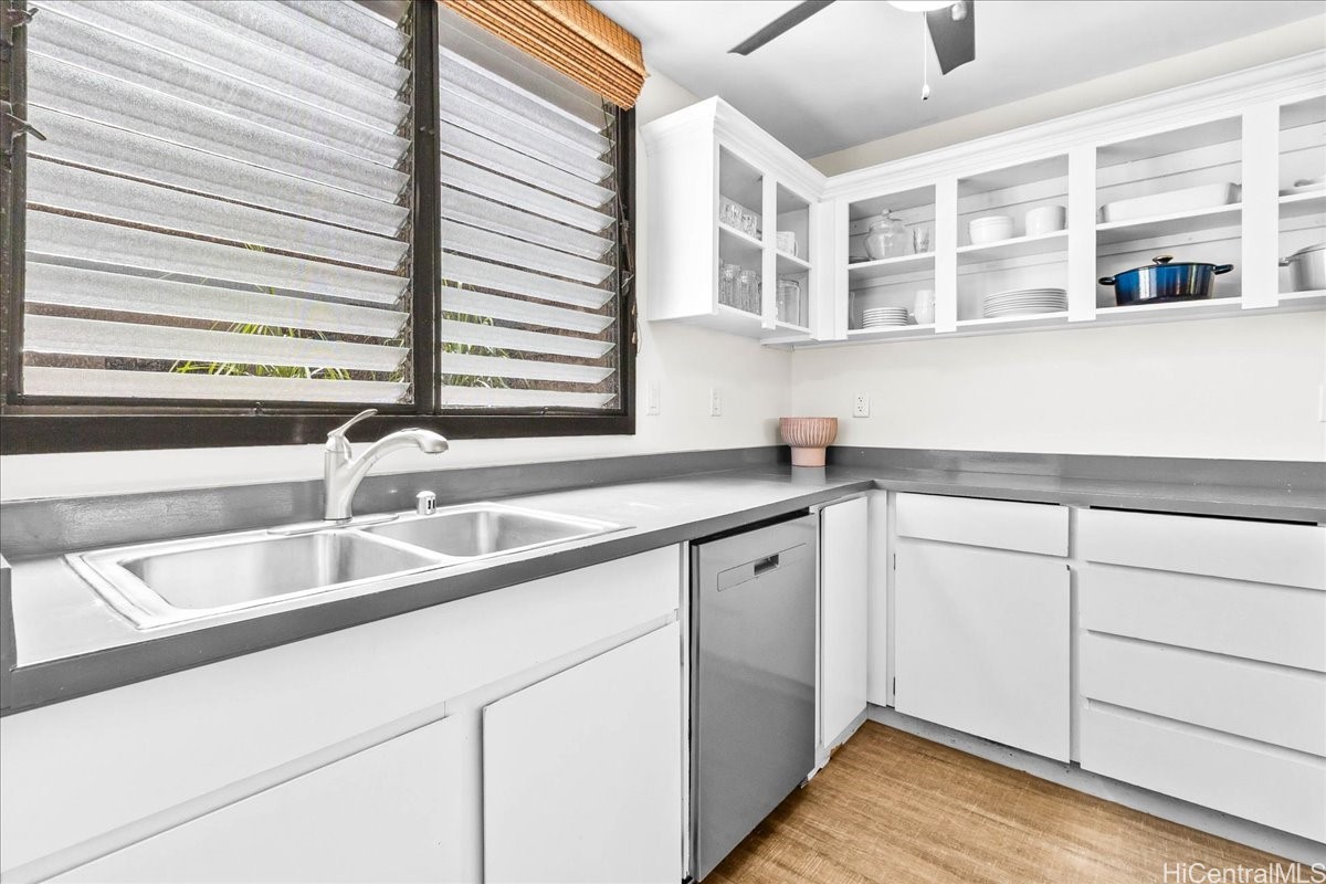 1015 Aoloa Place 250