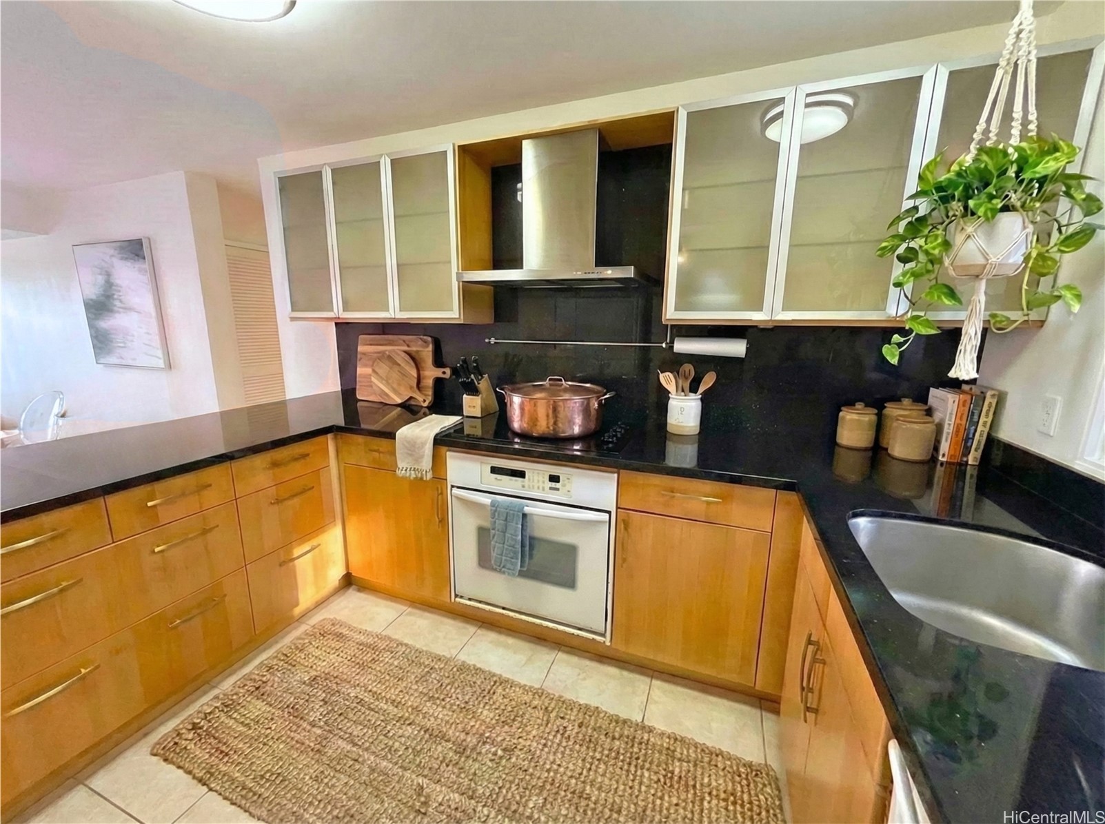 521 Hahaione Street 2-10G