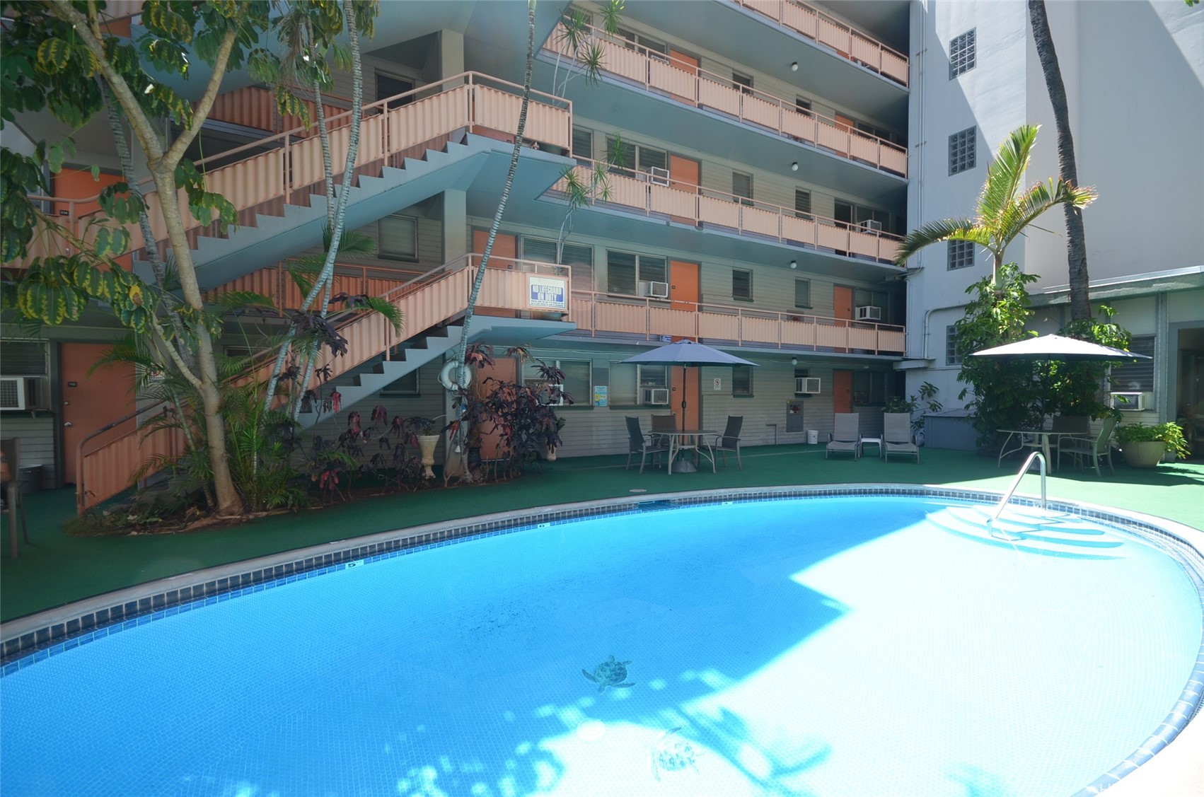 Hawaiian King Condominium