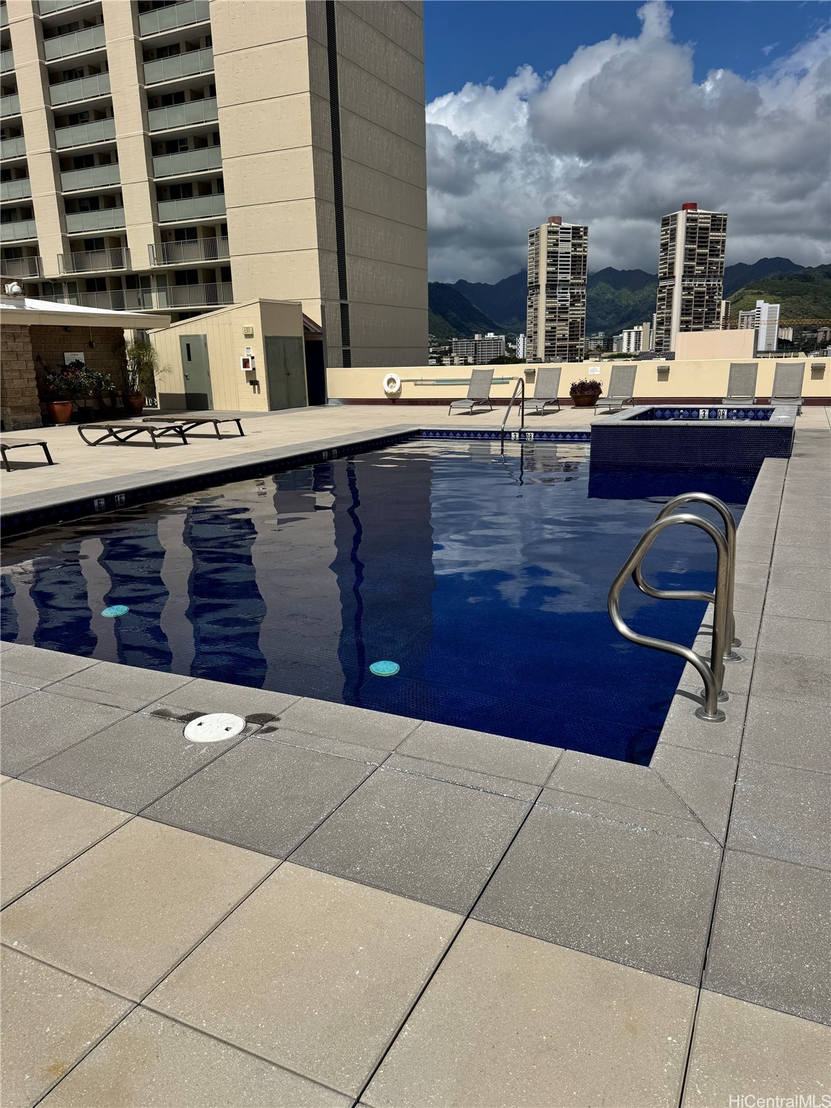 Aloha Lani Condominium