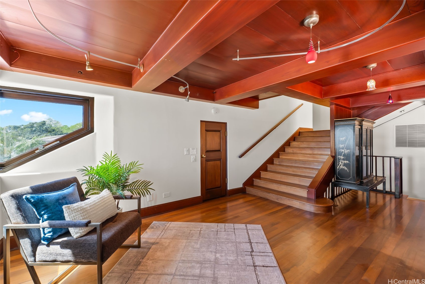 Honolulu, Hawaii, 96815, United States, 4 Bedrooms Bedrooms, ,6 BathroomsBathrooms,Residential,Active,2033377
