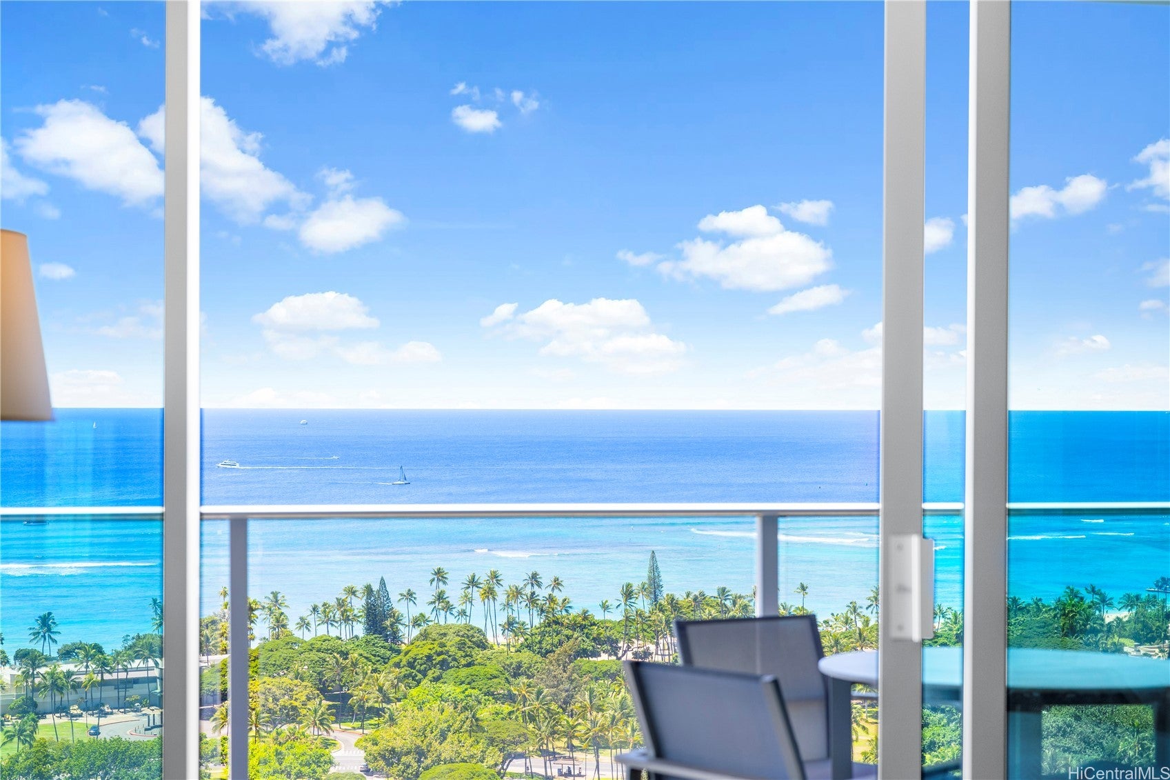 383 Kalaimoku Street E2710