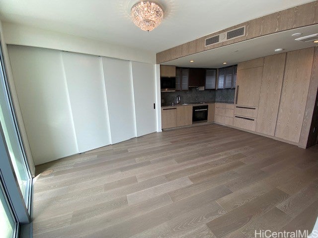 1000 Auahi Street 2703