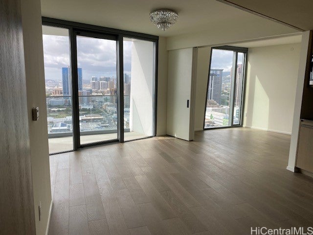 1000 Auahi Street 2703