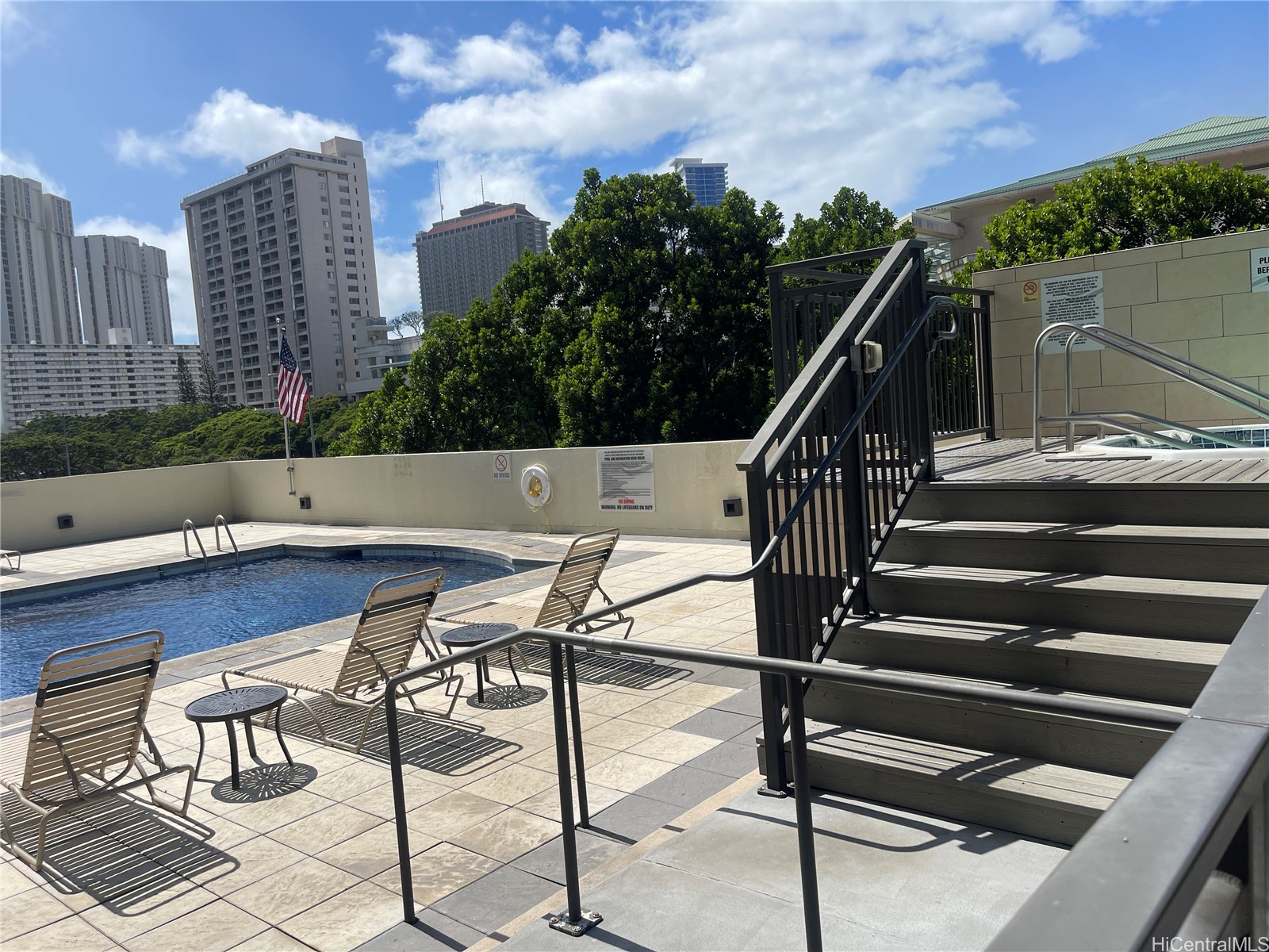 1717 Ala Wai Condominium