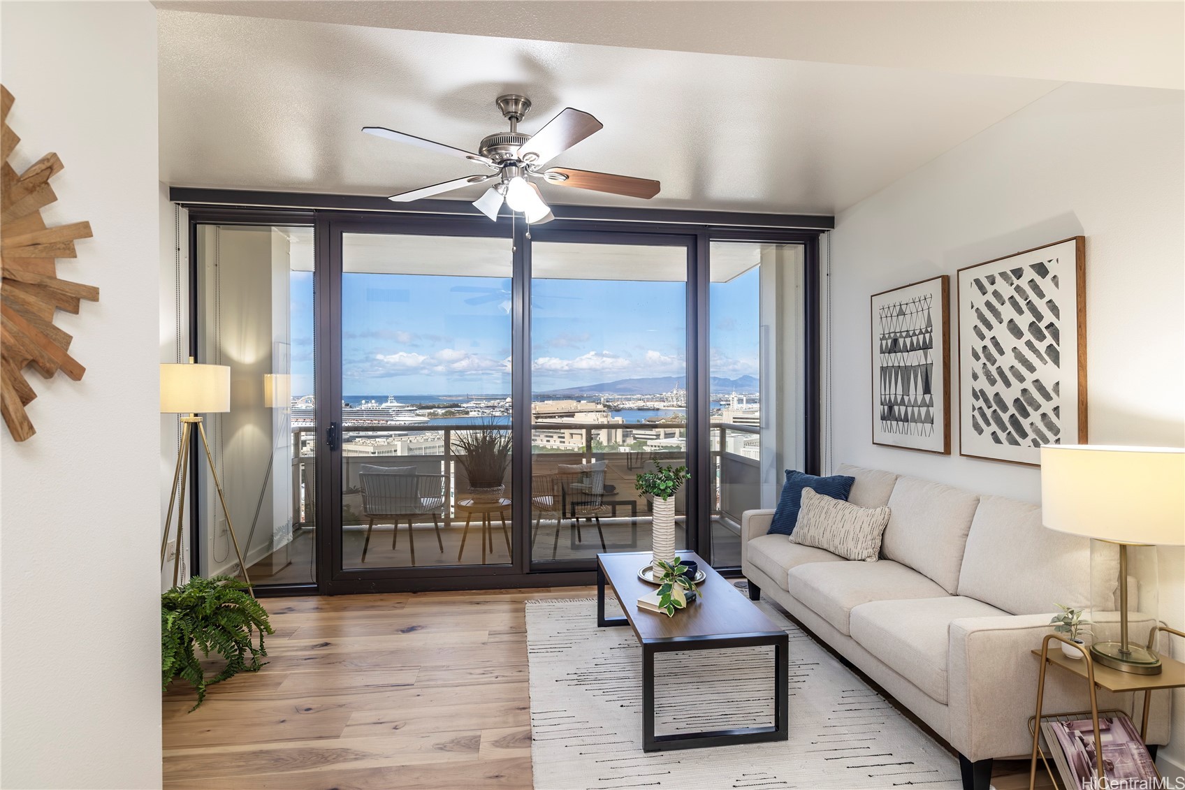 600 Queen Street 2003