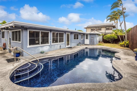 Photo of 559 Iana Street, Kailua, HI 96734 (MLS # 202613492)