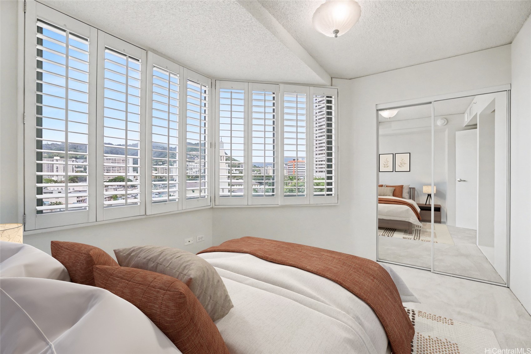 1314 Kalakaua Avenue 913