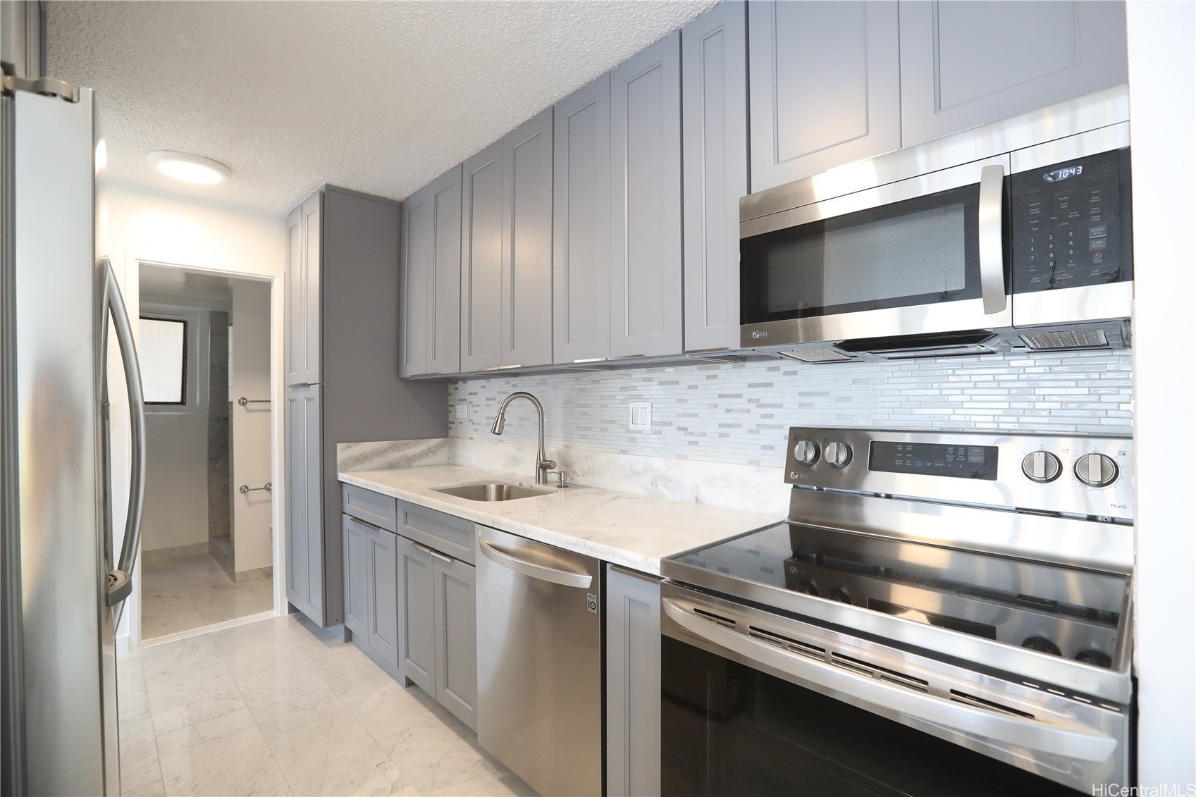 225 KAIULANI Avenue 1506