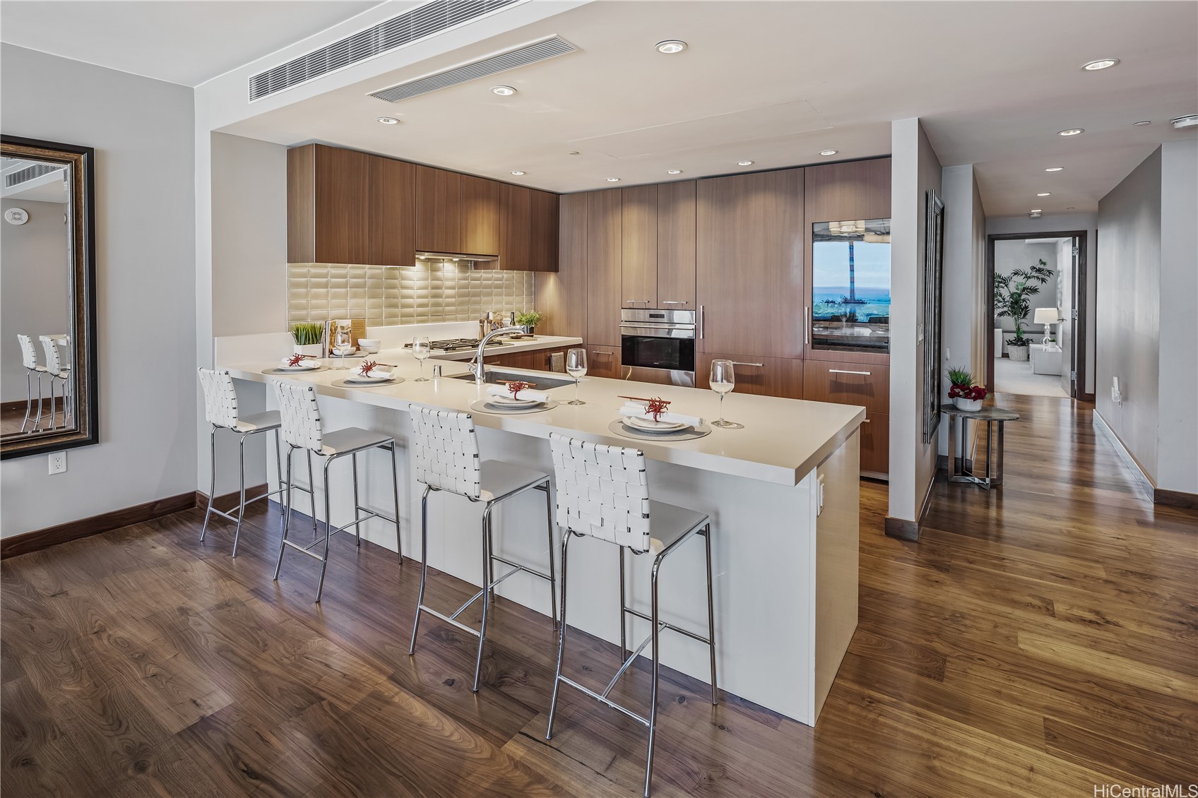 1555 Kapiolani Boulevard 1300