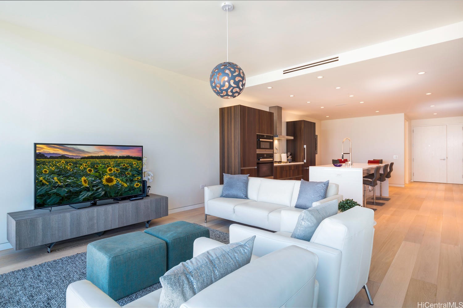1118 Ala Moana Boulevard 1203