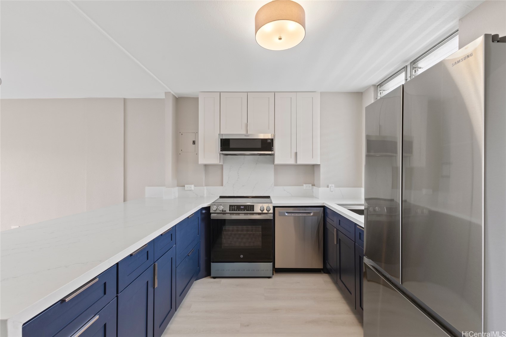 2001 Aupuni Street 803