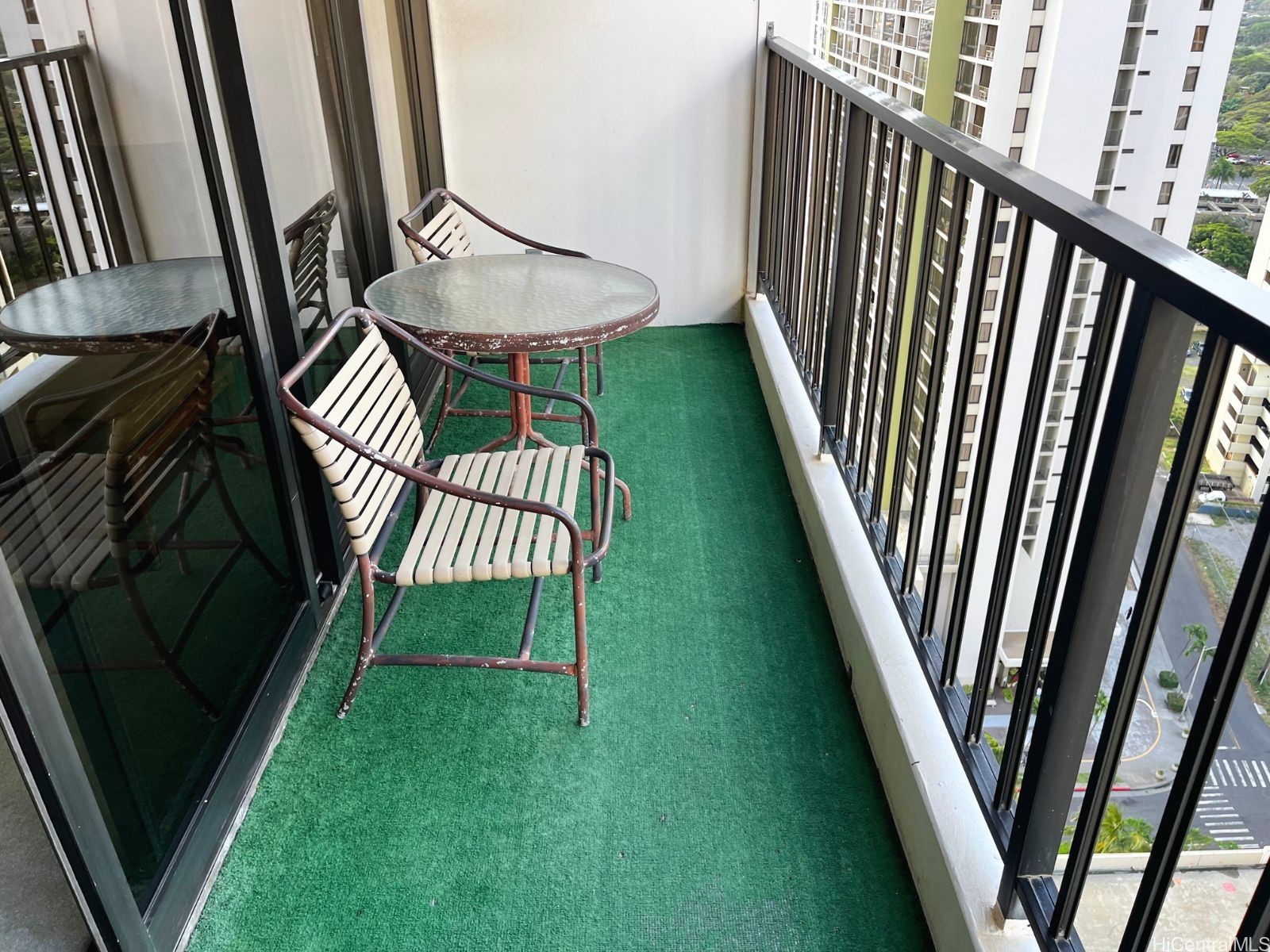 201 Ohua Avenue 2406(MAUKA)