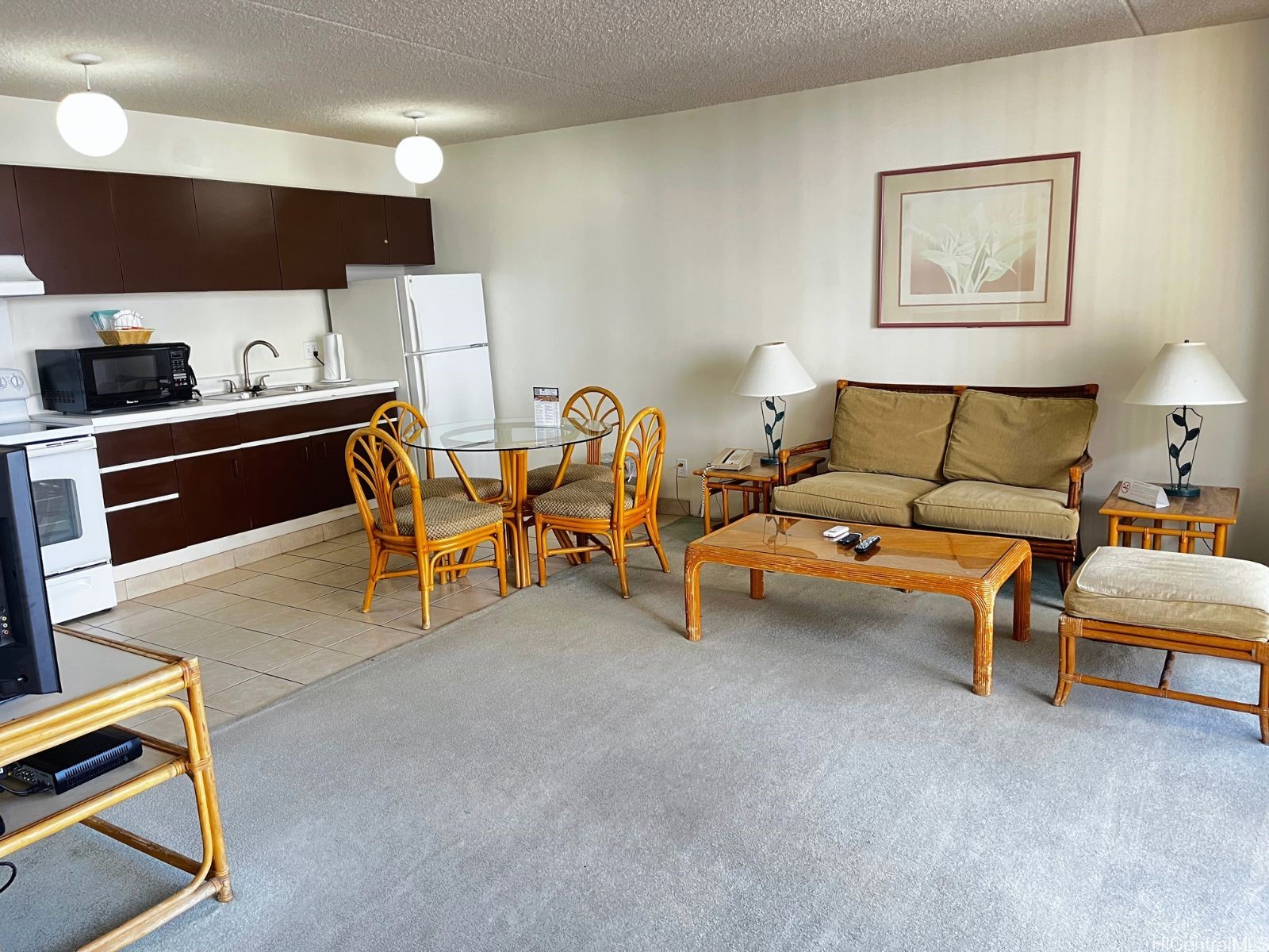 201 Ohua Avenue 2406(MAUKA)