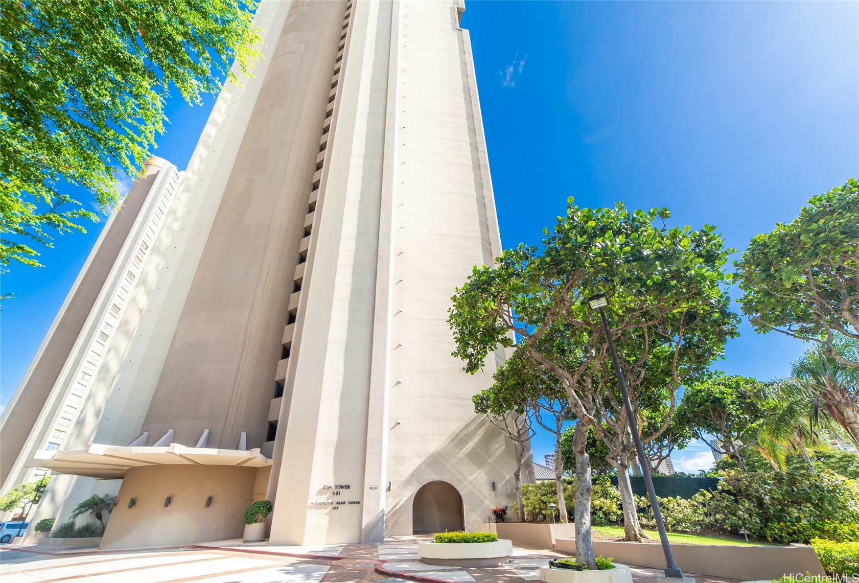 Royal Iolani Condominium