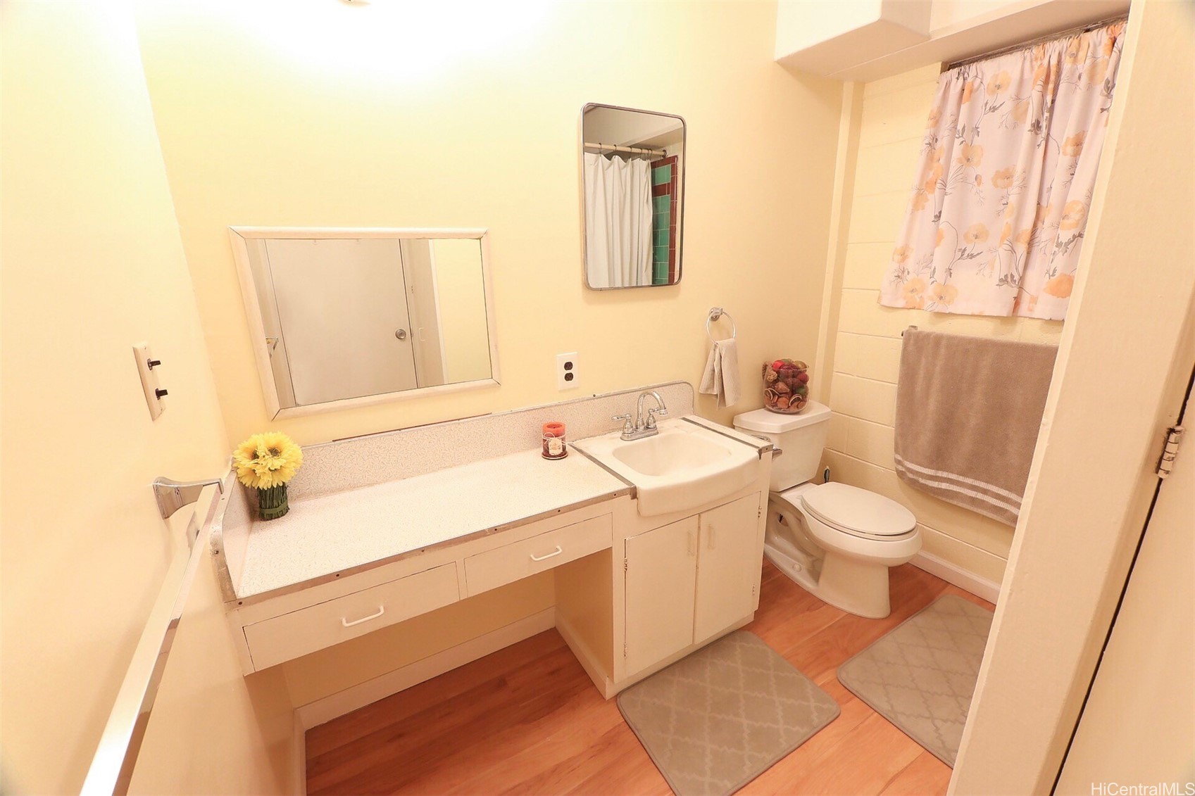 University Plaza Condominium