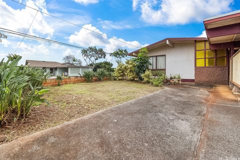 1404 Kaumoli Street Pearl City HI 96782