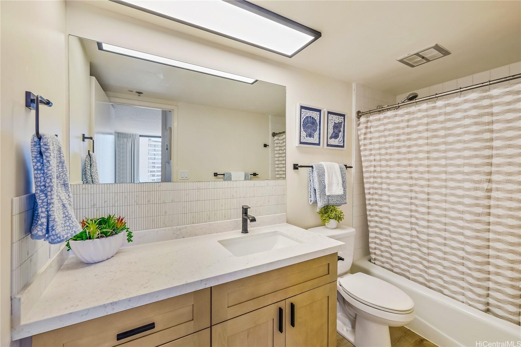 229 Paoakalani Avenue 912