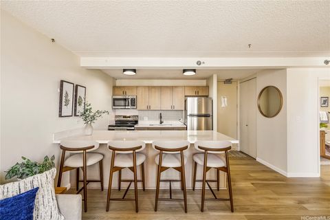 229 Paoakalani Avenue 912 Honolulu HI 96815