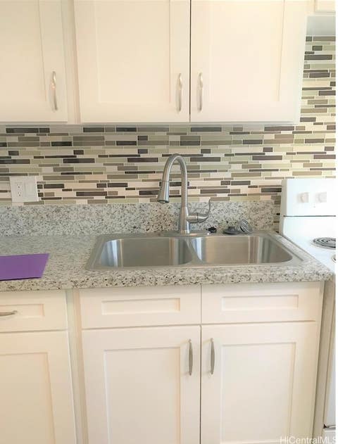 Photo of 1430 Gulick Avenue #B, Honolulu, HI 96819 (MLS # 202615038)