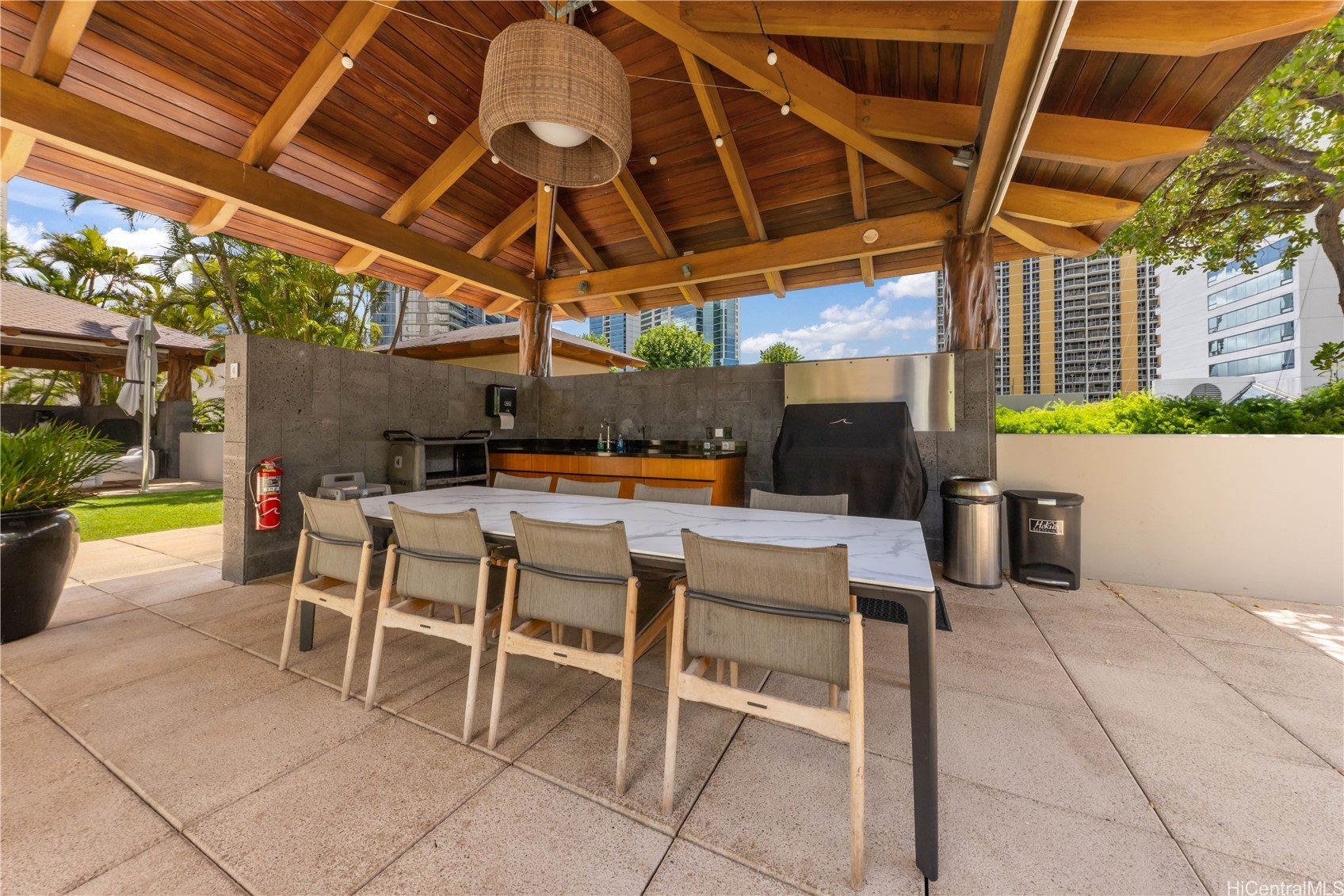 Hokua At 1288 Ala Moana Condominium
