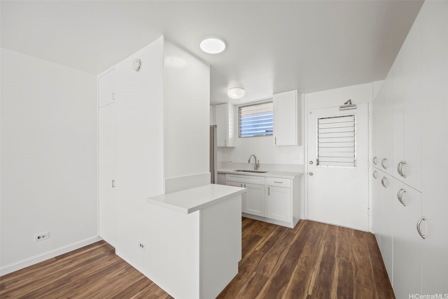 2440 Date Street 904
