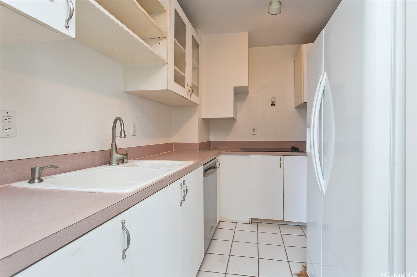 2092 Kuhio Avenue 806