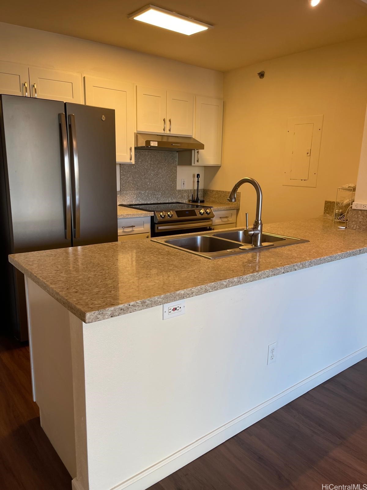 1450 Young Street 302