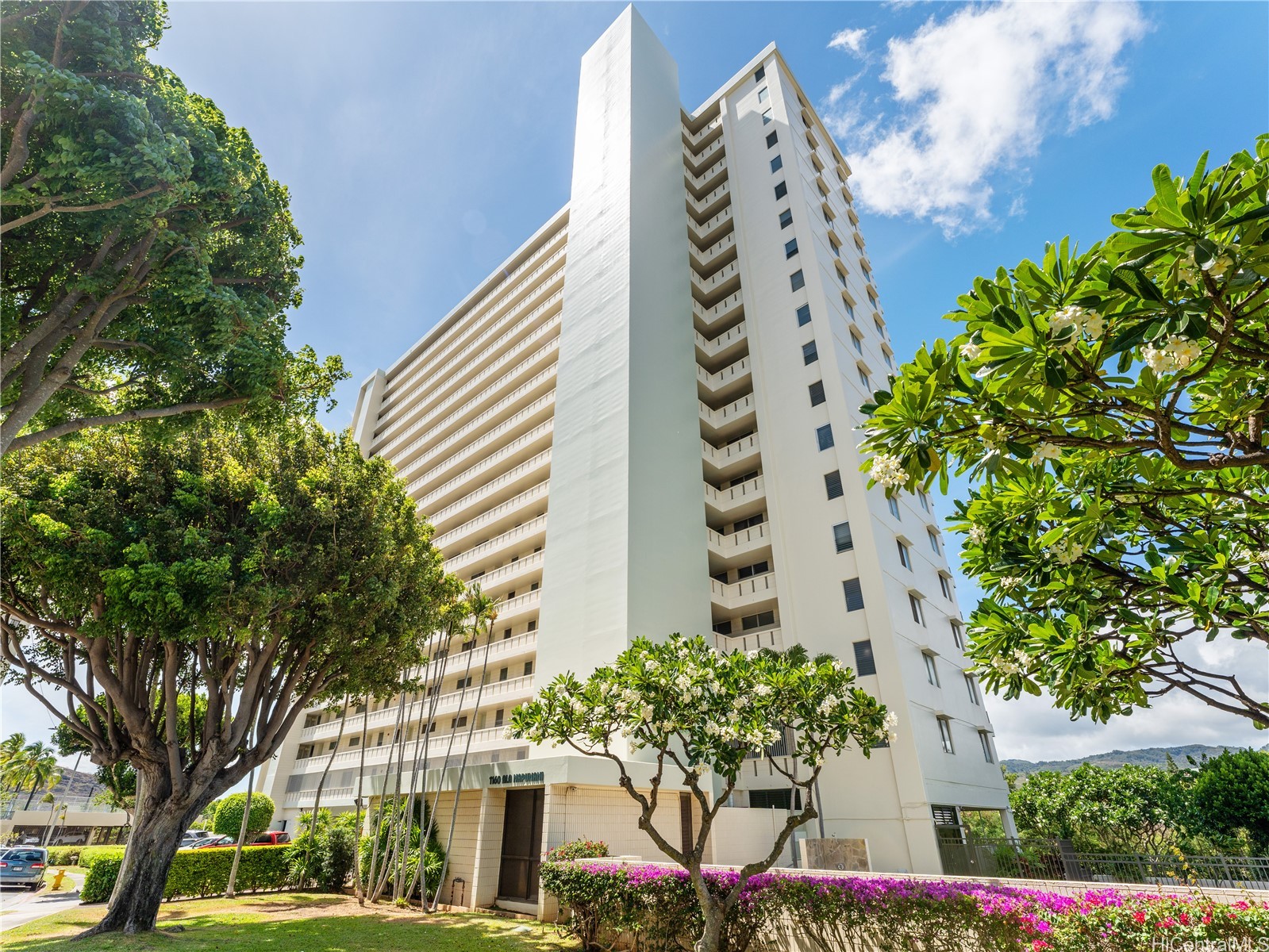 1160 Ala Napunani Street 1407