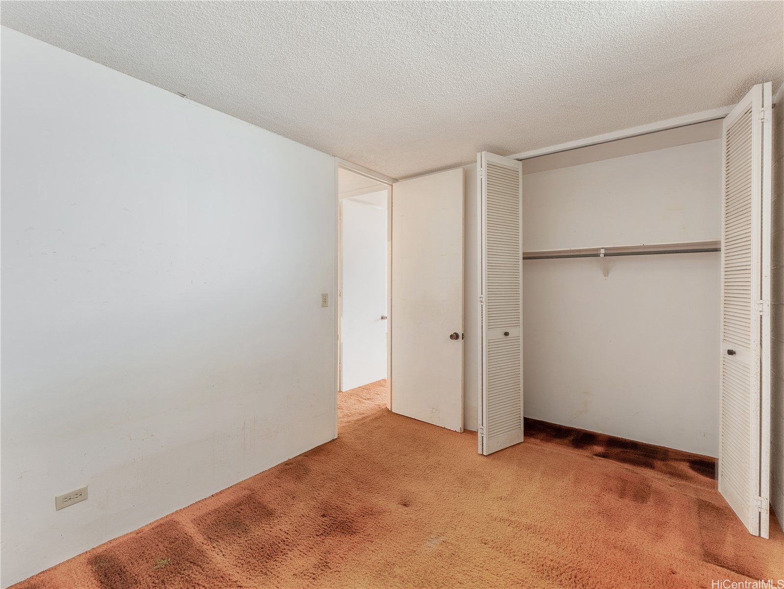 1160 Ala Napunani Street 1407
