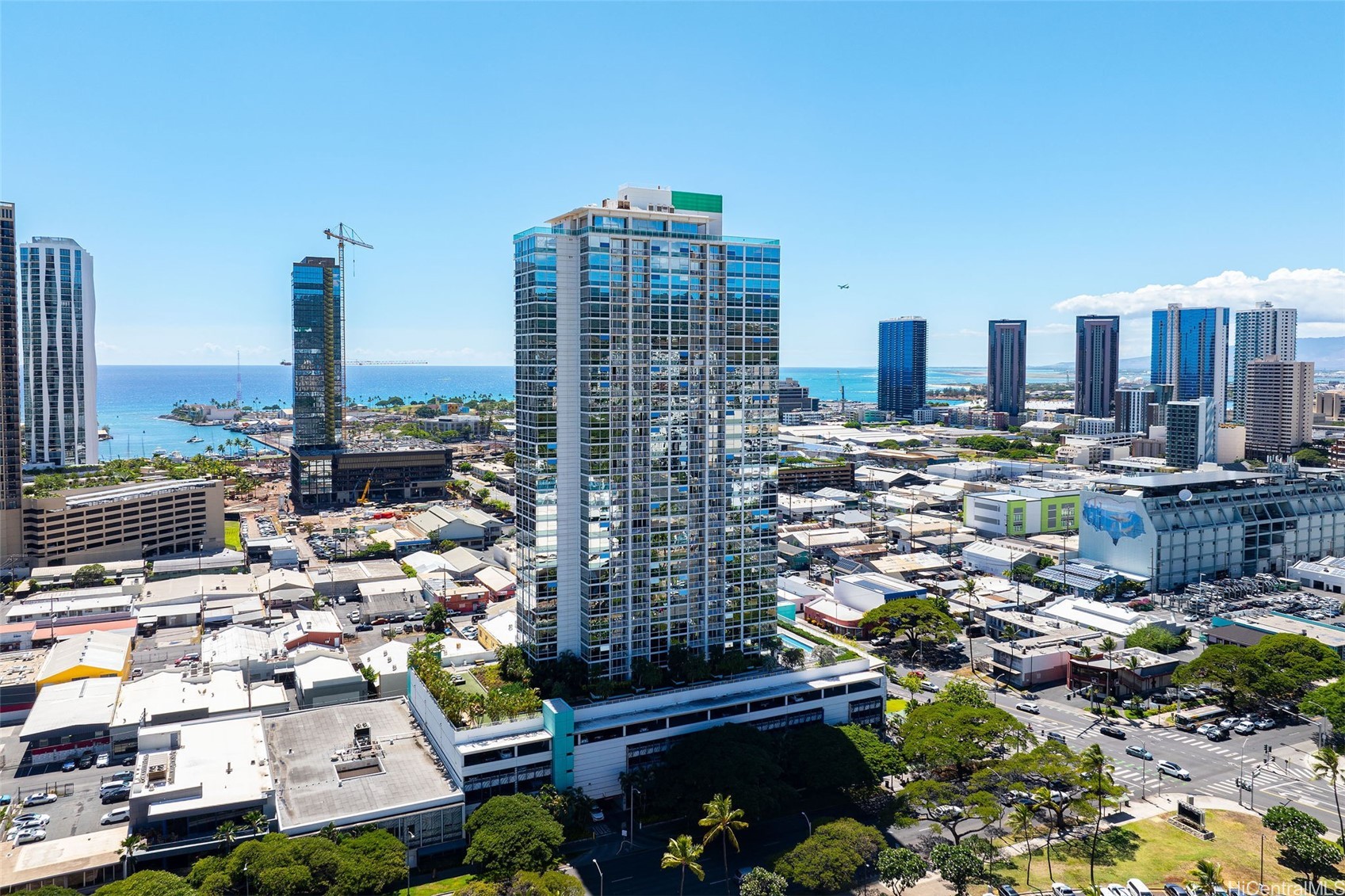 909 Kapiolani Boulevard 907
