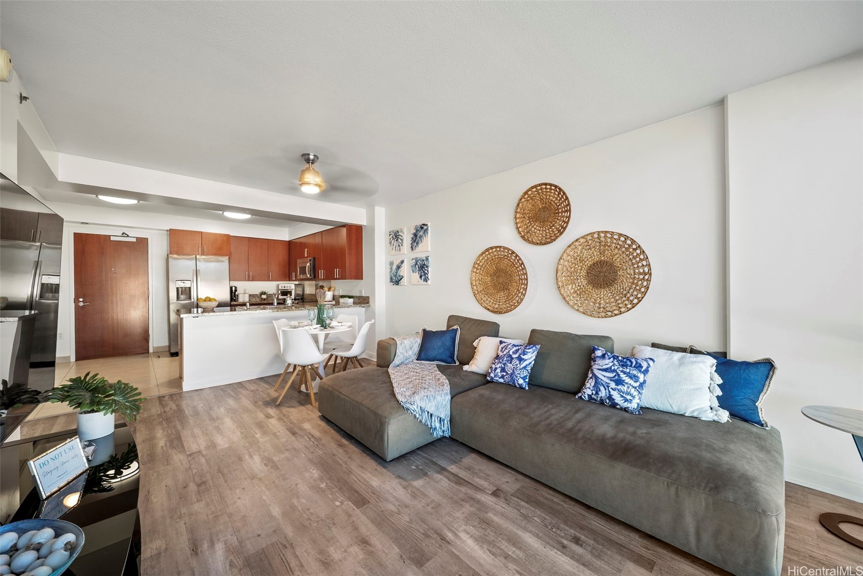 909 Kapiolani Boulevard 907