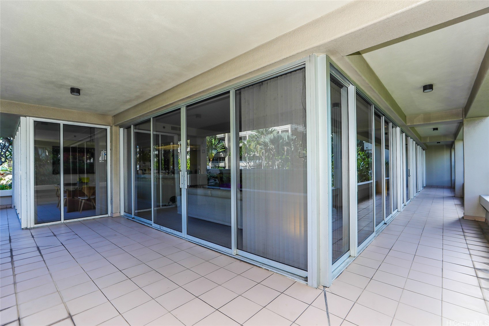 1 Keahole Place 2113