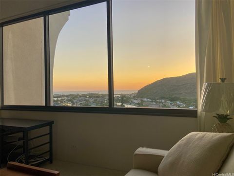 555 Hahaione Street 12D Honolulu HI 96825