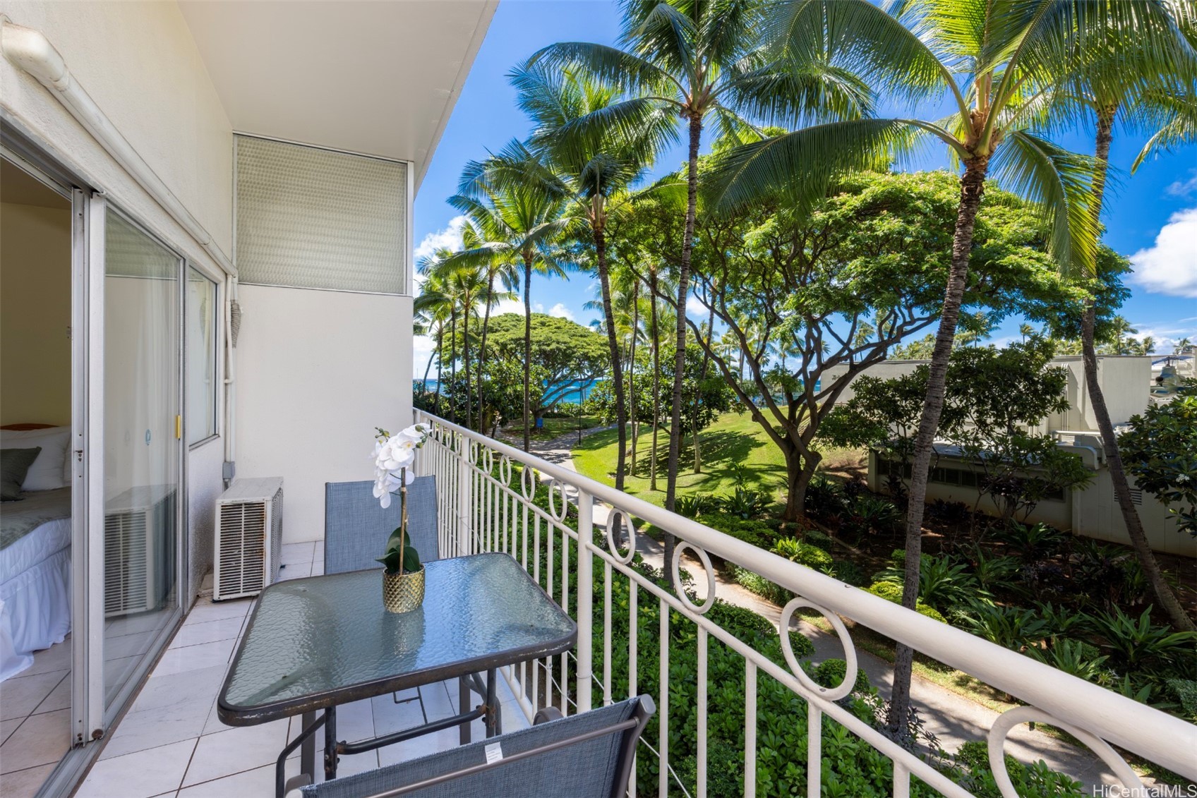 2161 Kalia Road 218