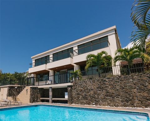 Photo of 1632 Ihiloa Loop, Honolulu, HI 96821 (MLS # 202607298)