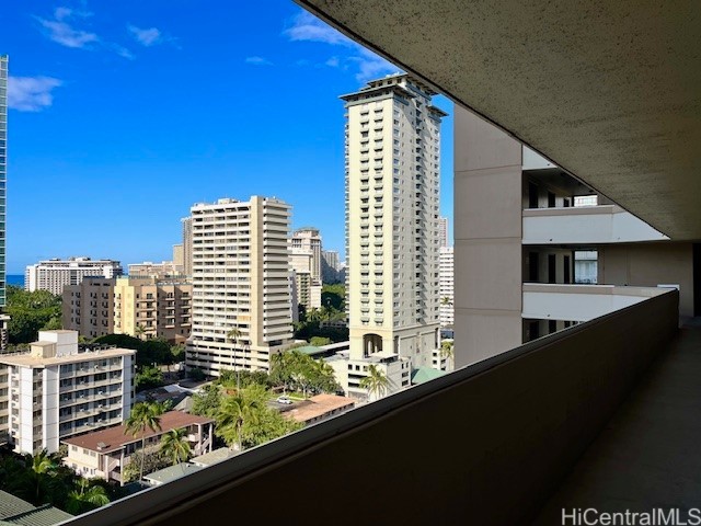 2121 Ala Wai Condominium