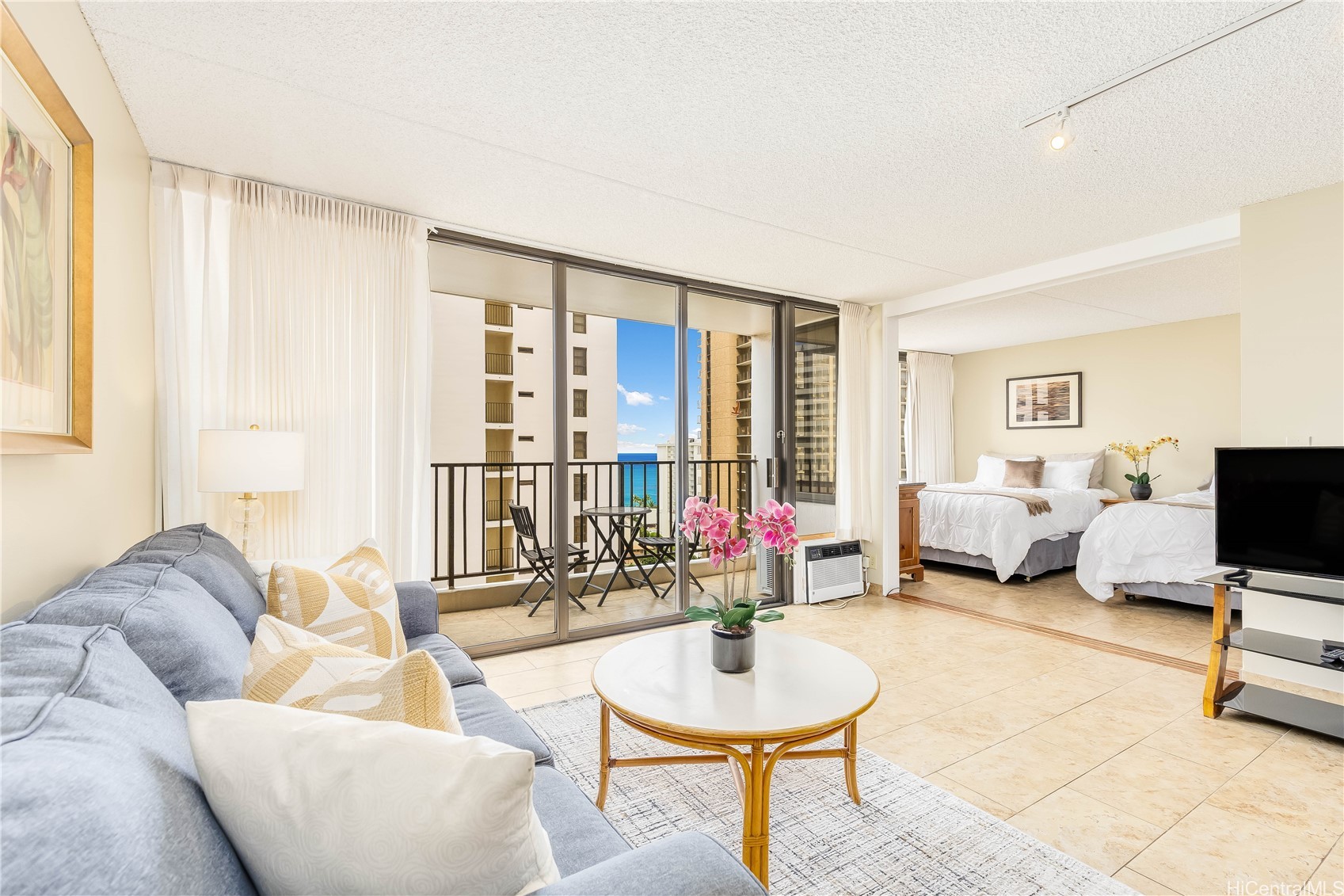 201 Ohua Avenue Mauka 1706